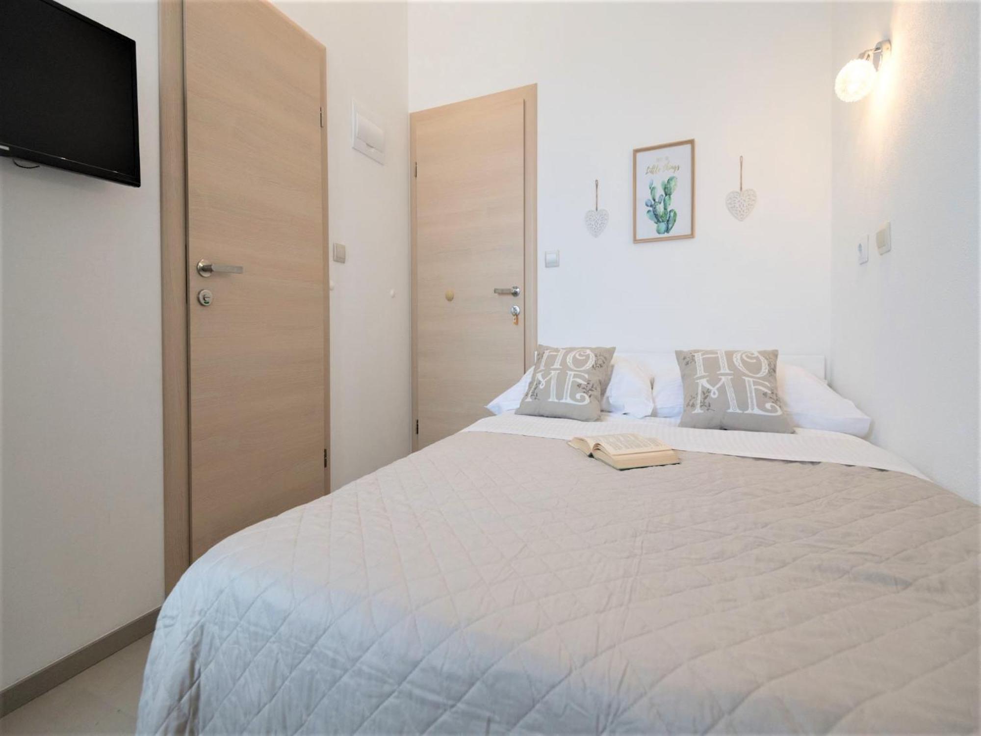 Apartmani Livaja Plano Værelse billede